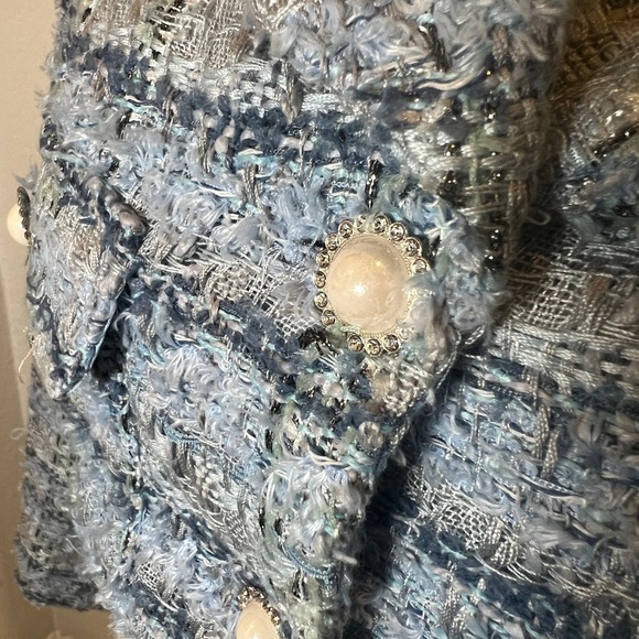 Chanel vibes light blue boucle cropped jacket with pearl buttons - Picture 10 of 15